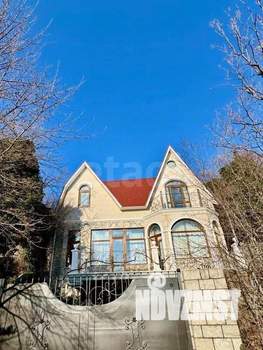 Дом 185м², 3-этажный, участок 4 сот.