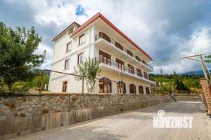 Коттедж 740м², 3-этажный, участок 6 сот.