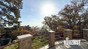 Дом 799м², 3-этажный, участок 12 сот.