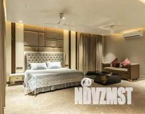 Дом 1450м², 3-этажный, участок 42 сот.