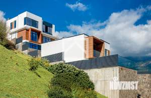 Дом 240м², 3-этажный, участок 4 сот.