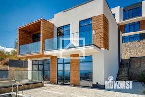 Дом 240м², 3-этажный, участок 4 сот.