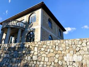 Дом 207м², 2-этажный, участок 4 сот.