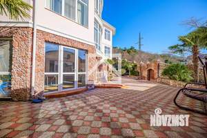 Дом 365м², 4-этажный, участок 10 сот.