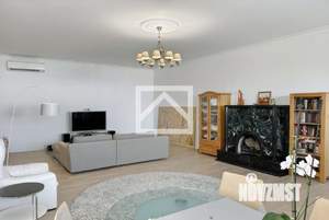 Дом 630м², 3-этажный, участок 10 сот.