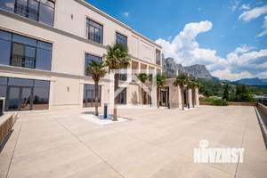 Дом 3280м², 4-этажный, участок 65 сот.