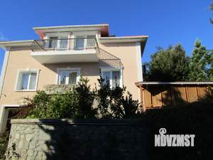 Коттедж 297м², 3-этажный, участок 5 сот.