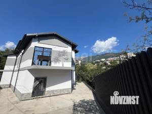 Дом 242м², 3-этажный, участок 4 сот.