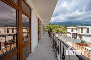 Коттедж 740м², 3-этажный, участок 6 сот.