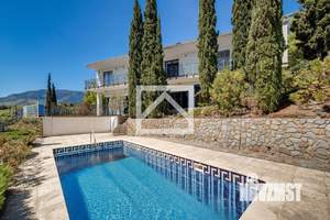 Дом 450м², 2-этажный, участок 15 сот.