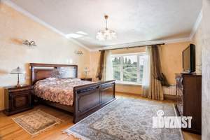 Дом 1500м², 4-этажный, участок 42 сот.
