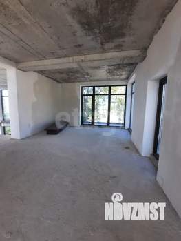 Дом 298м², 2-этажный, участок 5 сот.