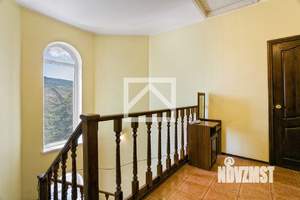 Дом 286м², 3-этажный, участок 6 сот.