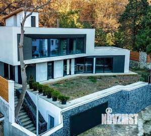 Дом 350м², 2-этажный, участок 6 сот.