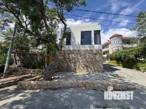 Таунхаус 150м², 3-этажный, участок 1 сот.