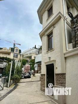 Дом 294м², 3-этажный, участок 8 сот.