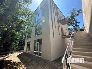 Дом 272м², 3-этажный, участок 4 сот.