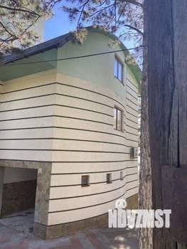 Дом 687м², 4-этажный, участок 15 сот.