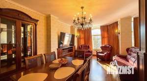 Дом 185м², 2-этажный, участок 5 сот.