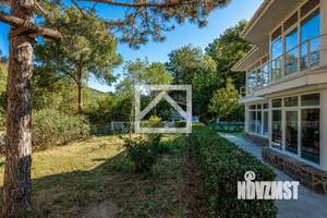 Дом 280м², 3-этажный, участок 22 сот.