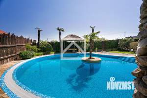 Дом 370м², 3-этажный, участок 14 сот.