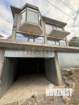 Дом 249м², 3-этажный, участок 4 сот.