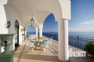 Дом 600м², 3-этажный, участок 20 сот.