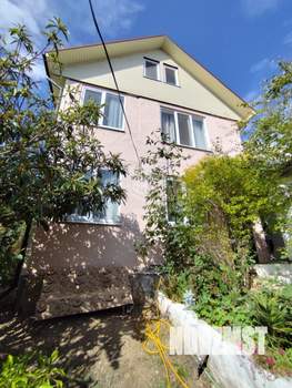 Дом 105м², 2-этажный, участок 3 сот.