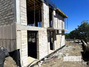 Дом 565м², 3-этажный, участок 10 сот.