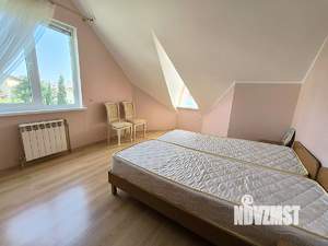 Дом 215м², 3-этажный, участок 13 сот.