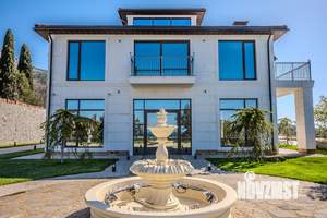 Дом 1551м², 3-этажный, участок 48 сот.