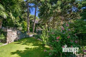 Дом 580м², 3-этажный, участок 22 сот.