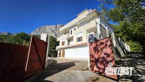 Дом 555м², 4-этажный, участок 15 сот.