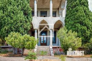 Дом 600м², 3-этажный, участок 20 сот.