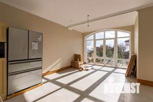 Коттедж 281м², 3-этажный, участок 5 сот.