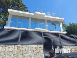 Дом 230м², 3-этажный, участок 8 сот.