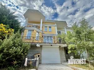 Таунхаус 300м², 3-этажный, участок 1 сот.