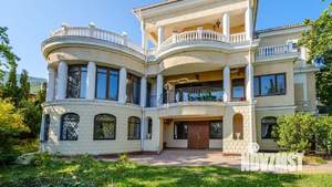 Дом 545м², 3-этажный, участок 16 сот.