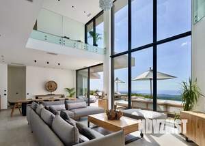 Дом 389м², 2-этажный, участок 10 сот.