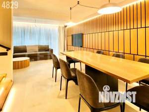 Дом 200м², 3-этажный, участок 1 сот.