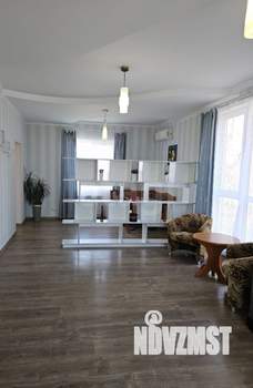 Дом 260м², 3-этажный, участок 7 сот.