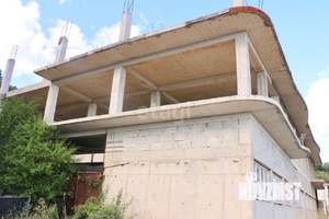 Дом 1950м², 3-этажный, участок 12 сот.