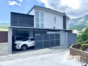 Дом 287м², 3-этажный, участок 4 сот.