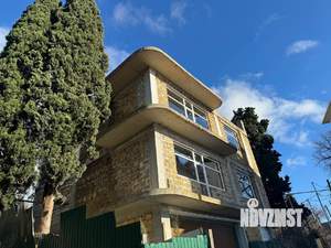 Дом 300м², 3-этажный, участок 6 сот.