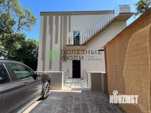 Дом 363м², 3-этажный, участок 4 сот.