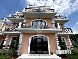 Дом 500м², 3-этажный, участок 6 сот.