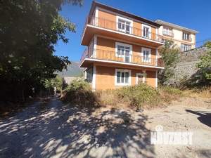 Дом 203м², 3-этажный, участок 5 сот.