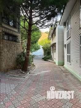 Дом 169м², 3-этажный, участок 8 сот.