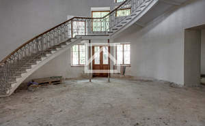 Дом 1157м², 3-этажный, участок 20 сот.