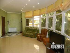 Дом 228м², 3-этажный, участок 3 сот.